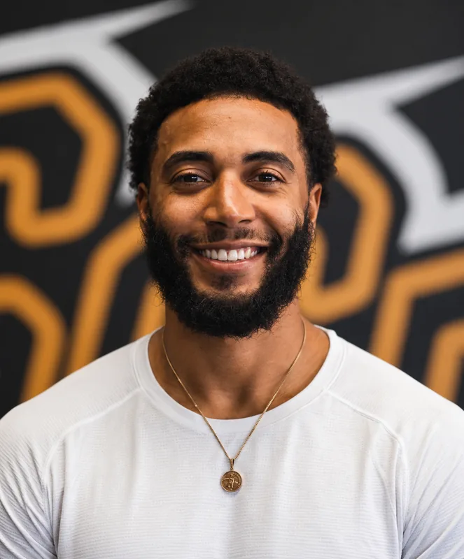 Desmond “Dez” Jasper, lead HYROX and performance coach at Dallas Performance Systems.